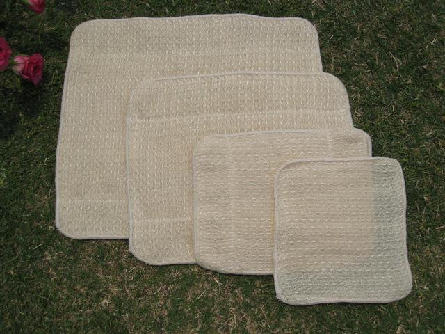 今治・工房織座製の布ナプキン（ヘンプ72％、コットン28％）【当時】