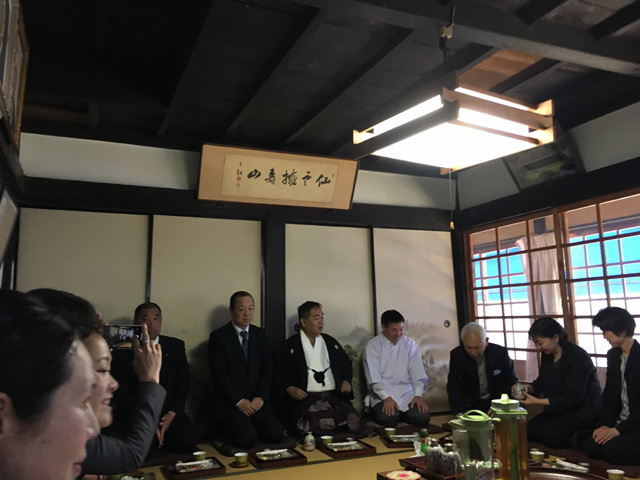 徳島・三ツ木八幡神社（神麻しめ縄奉納神事）三木家で直会