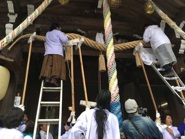 徳島・大麻比古神社（神麻しめ縄奉納式）掛け替え