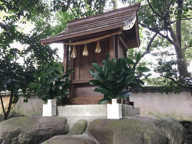 愛媛・西條神社（国産精麻のしめ縄）